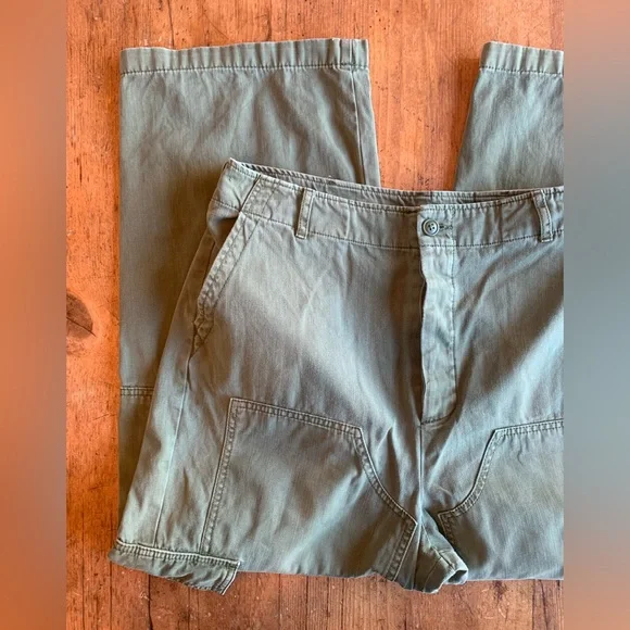 Universal Thread Wide Leg Pants in Olive Green Cargo Pants - Picture 5 of 13